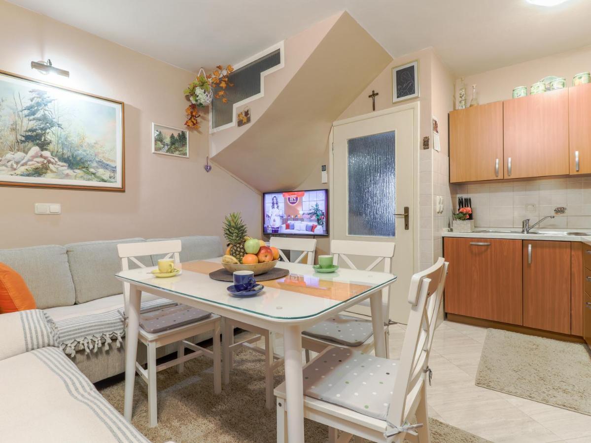 City Center 3 Bedroom Apartment Vrsar Eksteriør bilde